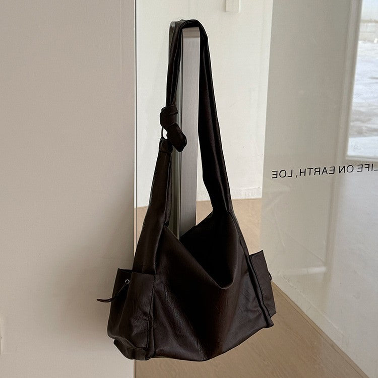 日韓流行｜韓版大容量托特包女2025秋冬打結復古慵懶軟皮質感單肩斜挎包「D9042」25.11-1