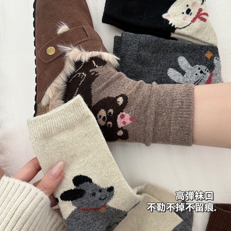 女襪｜後跟卡通圖案襪子女冬季加厚保暖羊毛襪日系學院風彈力舒適中筒襪「GO2585」25.11-4