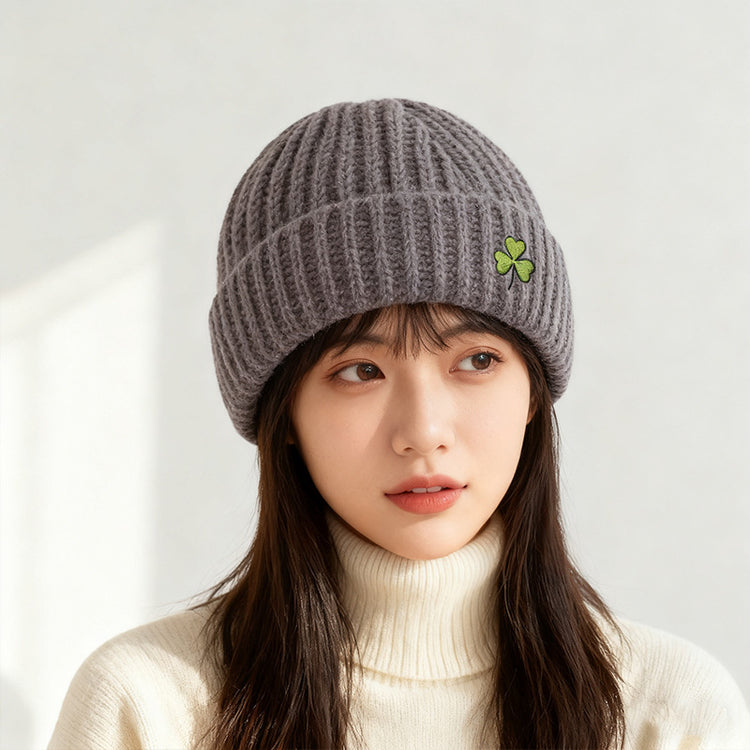 流行帽子｜可愛花朵刺繡毛線帽子女秋冬保暖護耳針織帽顯臉小冷帽百搭套頭帽「C5802」25.11-2