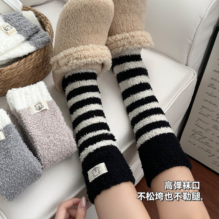 女襪｜珊瑚絨小腿襪子女高筒保暖加絨加厚長筒襪秋冬睡眠毛絨絨地板襪「D25864」25.11-4