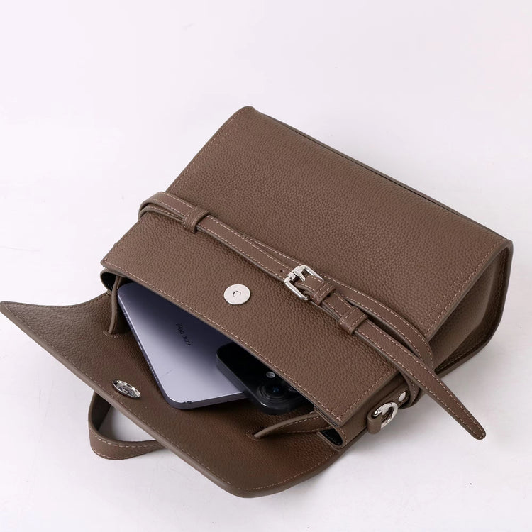 質感真皮｜2025新款綁帶設計小眾輕奢高級質感通勤手提斜挎包復古單肩斜挎包「OS53100」25.11-3