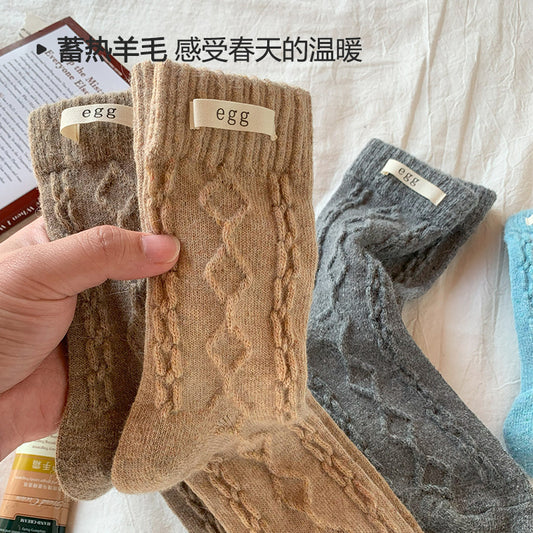 女襪｜潮流布標襪子女秋冬季蓄熱保暖加厚羊毛襪彈力親膚舒適居家睡眠襪「NS24112」24.12-2