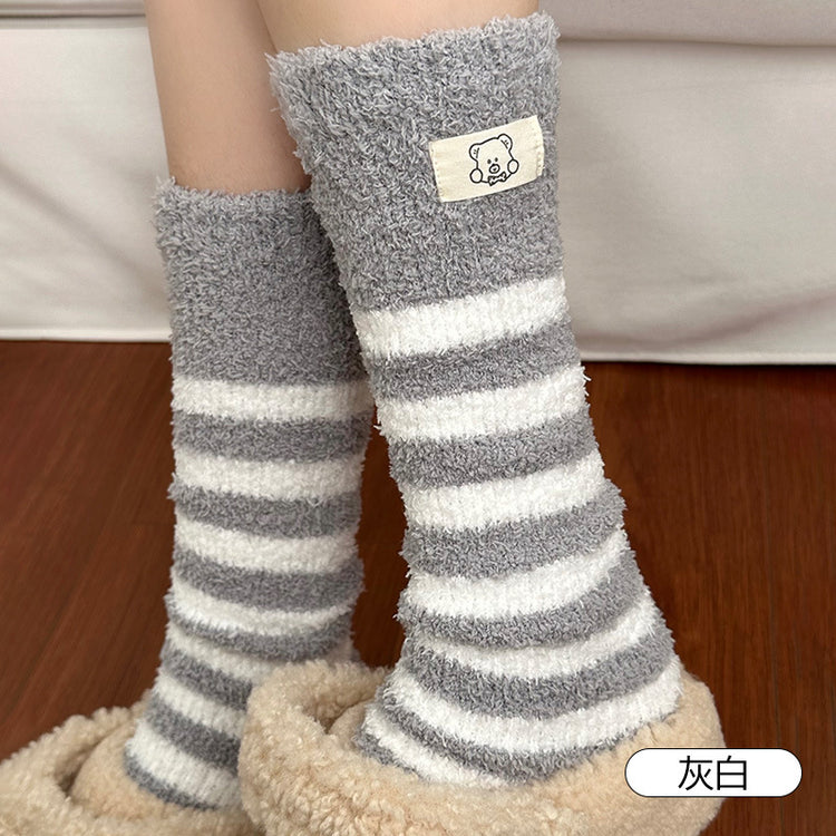 女襪｜珊瑚絨小腿襪子女高筒保暖加絨加厚長筒襪秋冬睡眠毛絨絨地板襪「D25864」25.11-4
