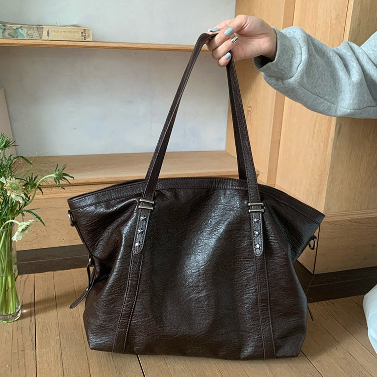 日韓流行｜大容量包包女百搭學院風單肩包黑色通勤軟皮托特包休閒斜挎包包「D8996」25.11-3